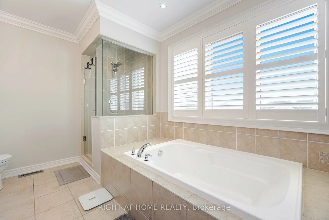 246, Aspenwood, Woodland Hill, Newmarket