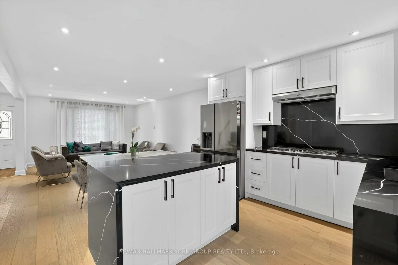 459, Sandford, Central Newmarket, Newmarket