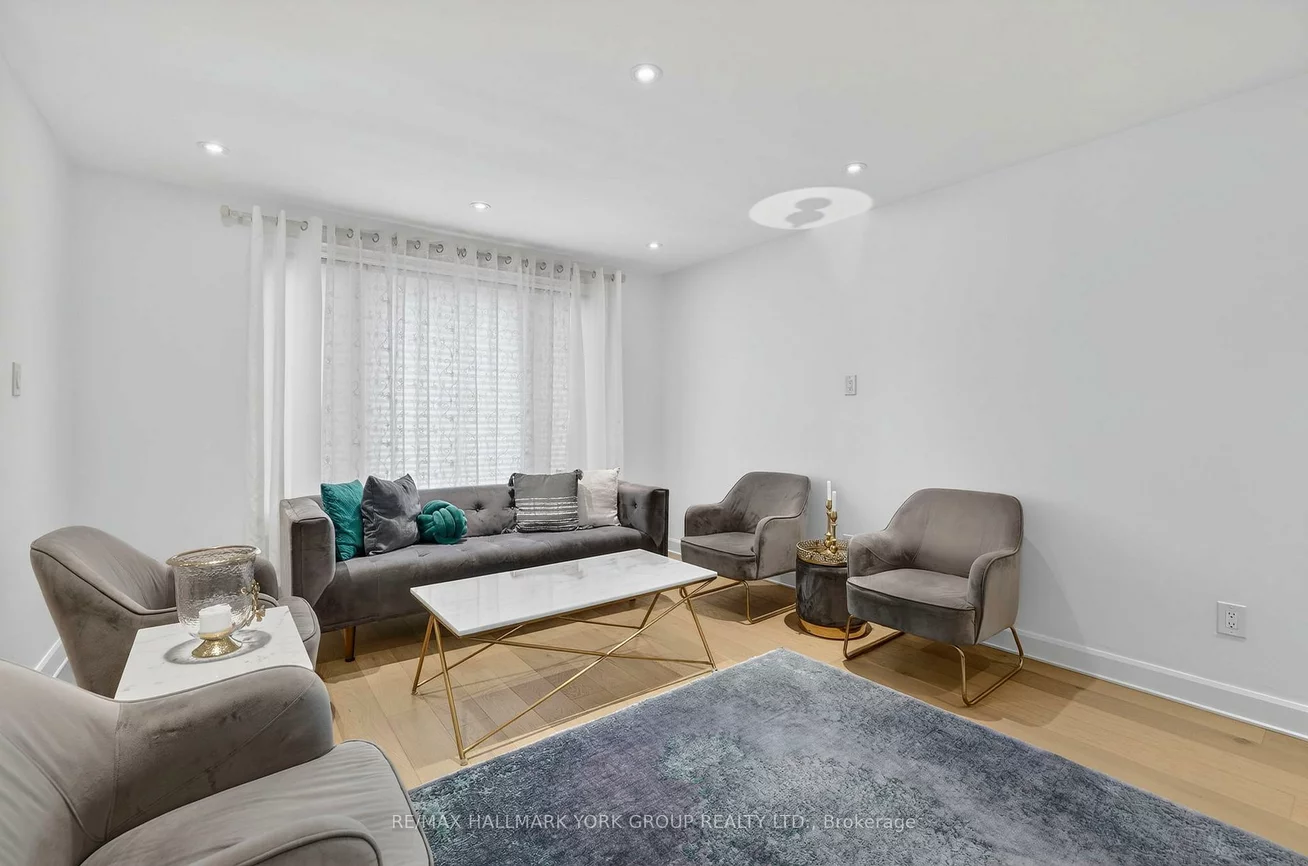 459, Sandford, Central Newmarket, Newmarket