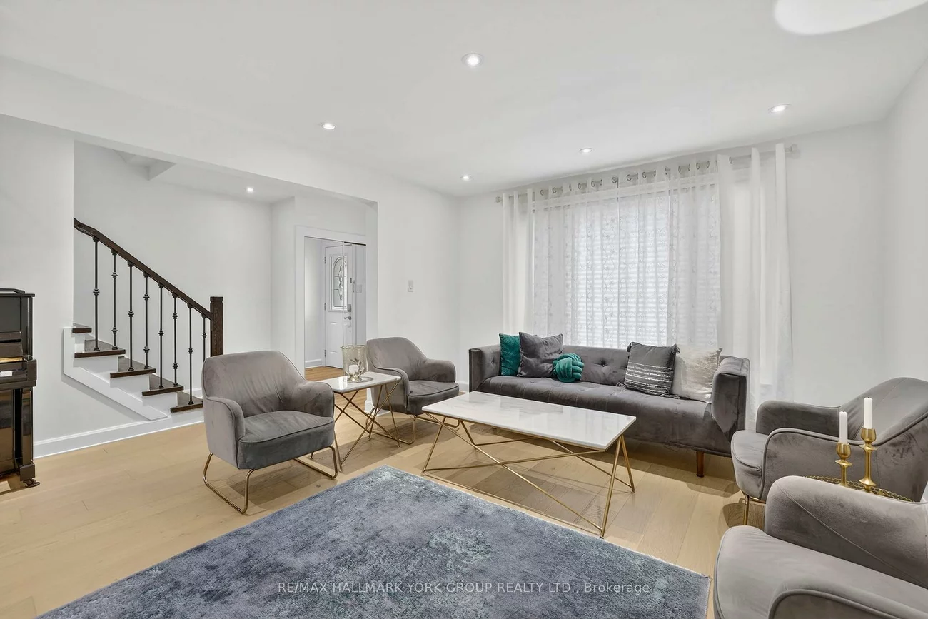 459, Sandford, Central Newmarket, Newmarket