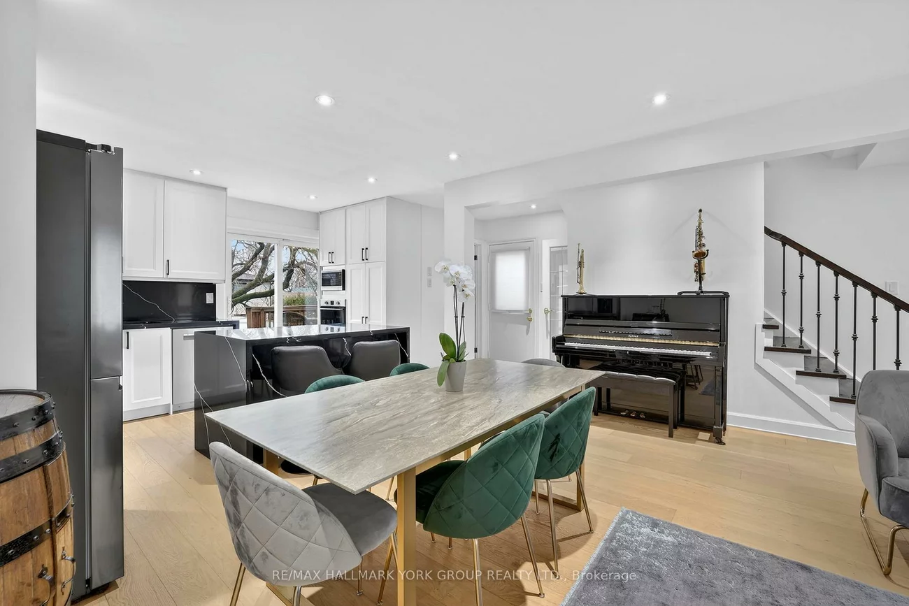 459, Sandford, Central Newmarket, Newmarket