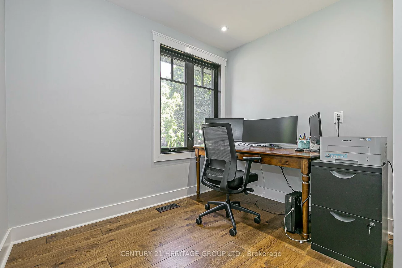 164, Park, Central Newmarket, Newmarket