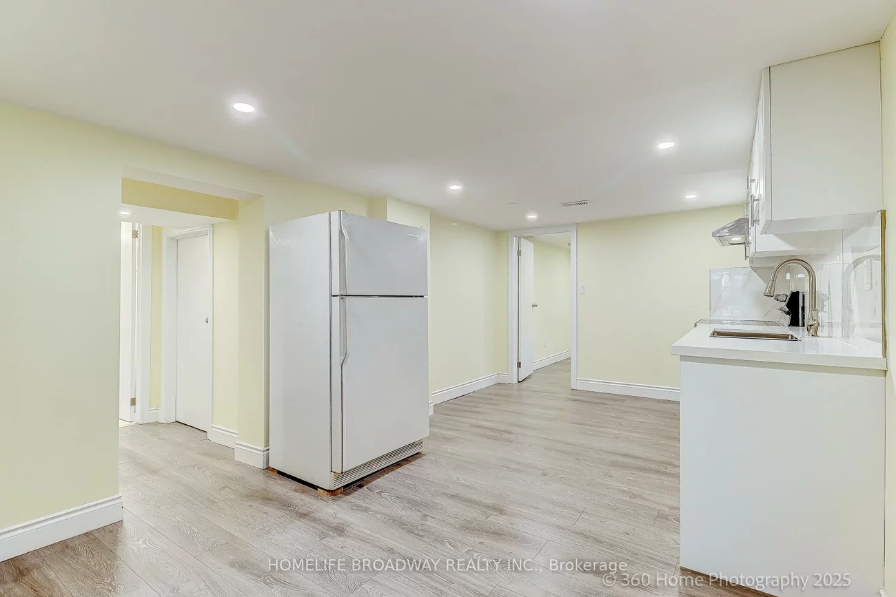 305, Andrew, Central Newmarket, Newmarket