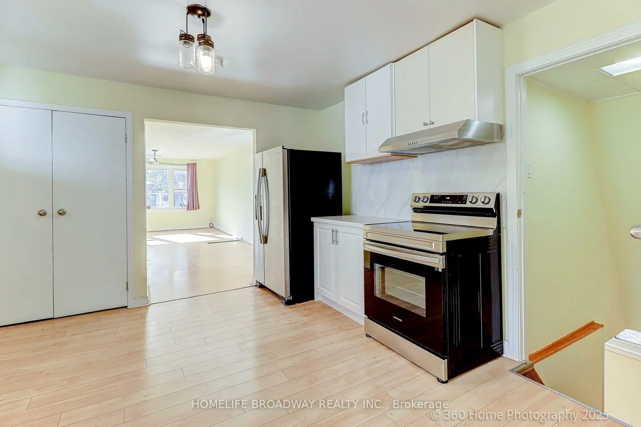 305, Andrew, Central Newmarket, Newmarket