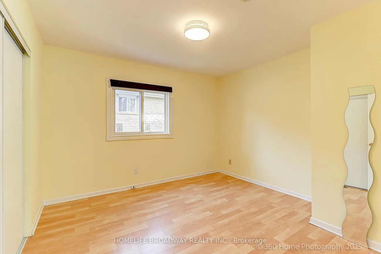 305, Andrew, Central Newmarket, Newmarket