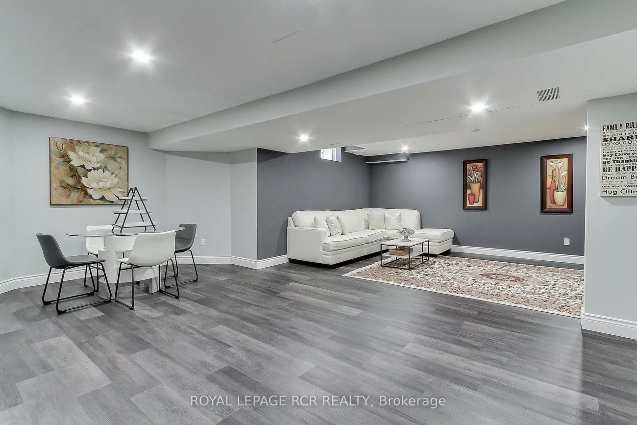 646, Brooker, Stonehaven-Wyndham, Newmarket