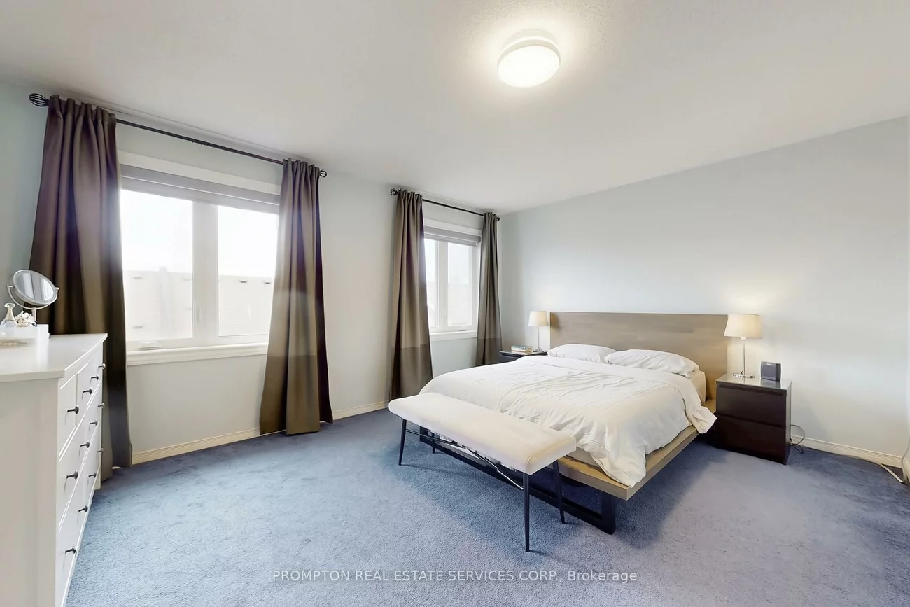 393, Marble, Woodland Hill, Newmarket