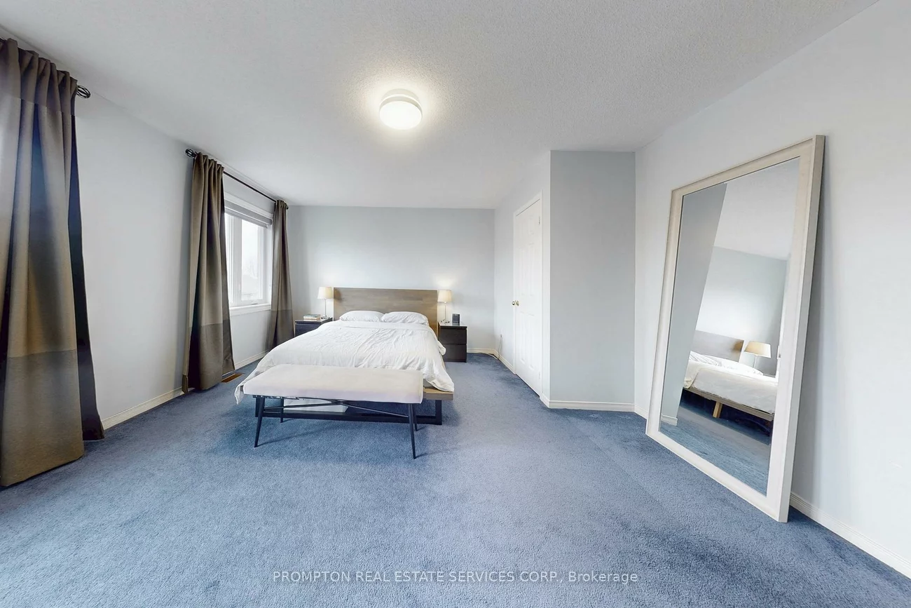 393, Marble, Woodland Hill, Newmarket