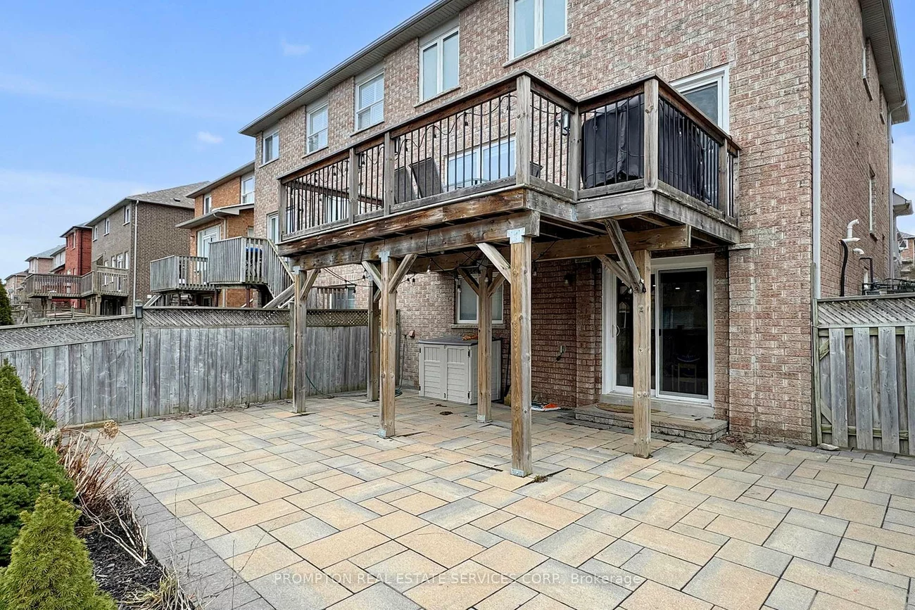 393, Marble, Woodland Hill, Newmarket