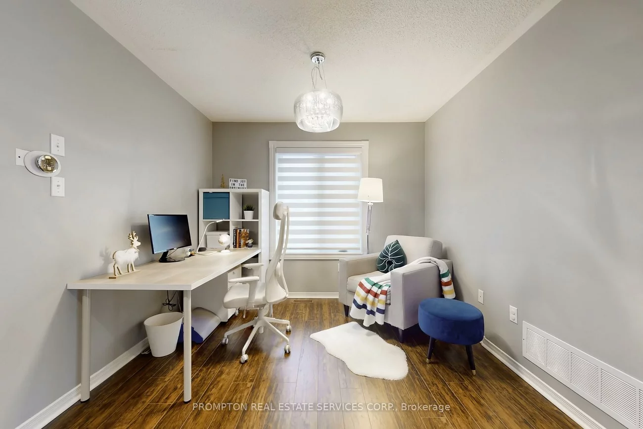 393, Marble, Woodland Hill, Newmarket