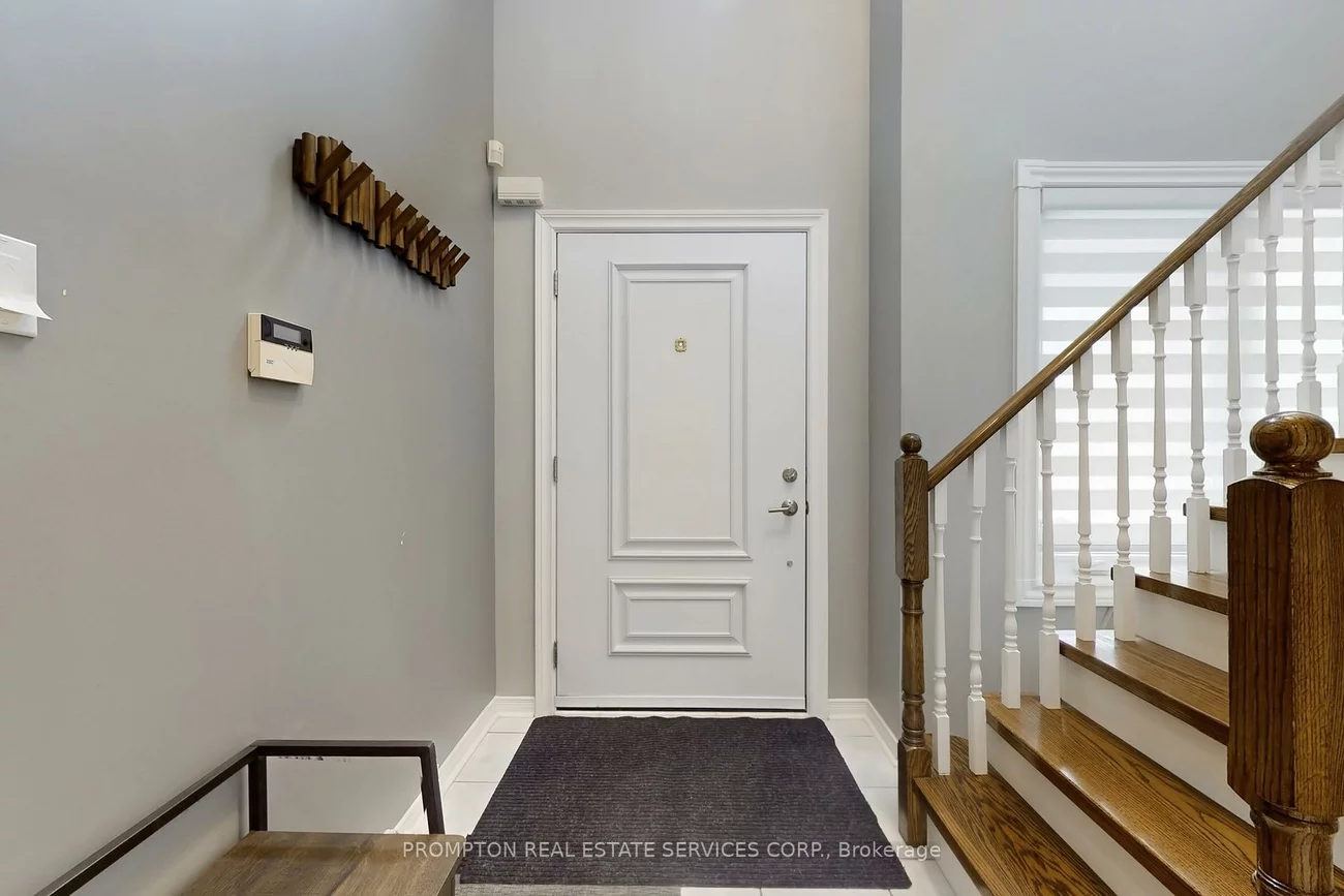 393, Marble, Woodland Hill, Newmarket