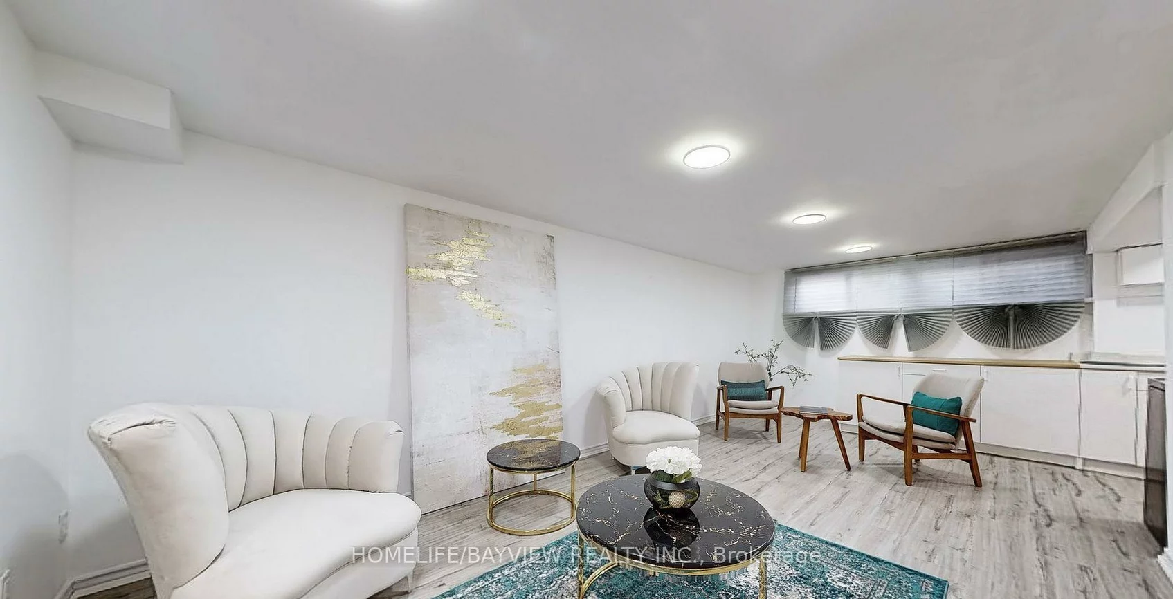 60, Hillview, Bristol-London, Newmarket