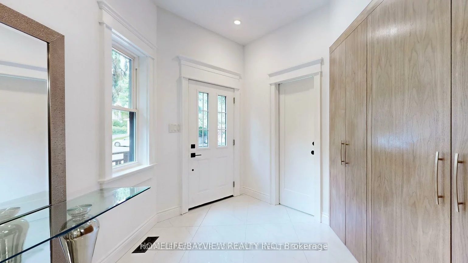 60, Hillview, Bristol-London, Newmarket