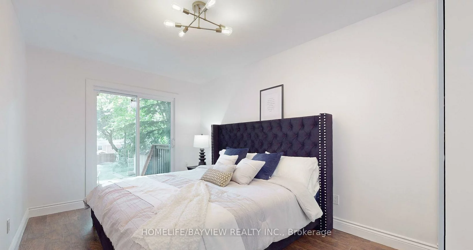 60, Hillview, Bristol-London, Newmarket