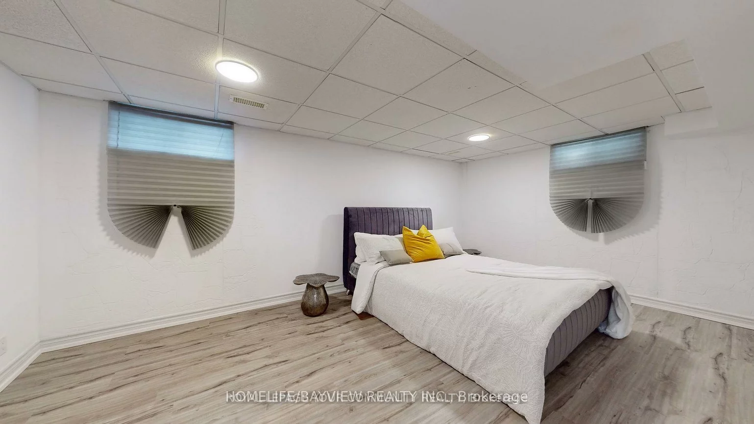 60, Hillview, Bristol-London, Newmarket