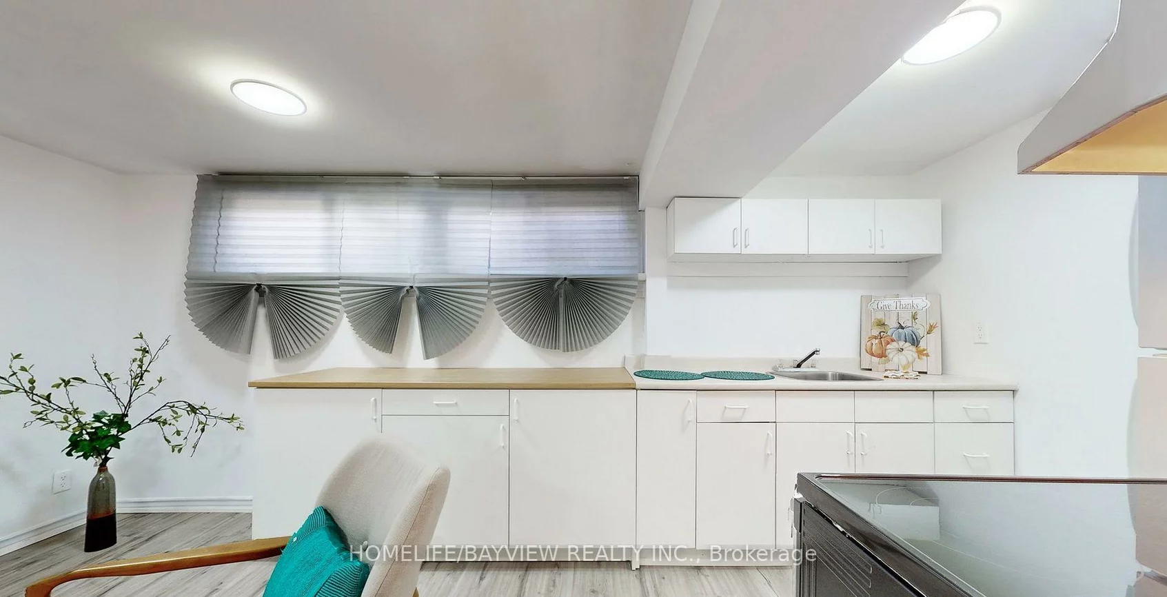 60, Hillview, Bristol-London, Newmarket