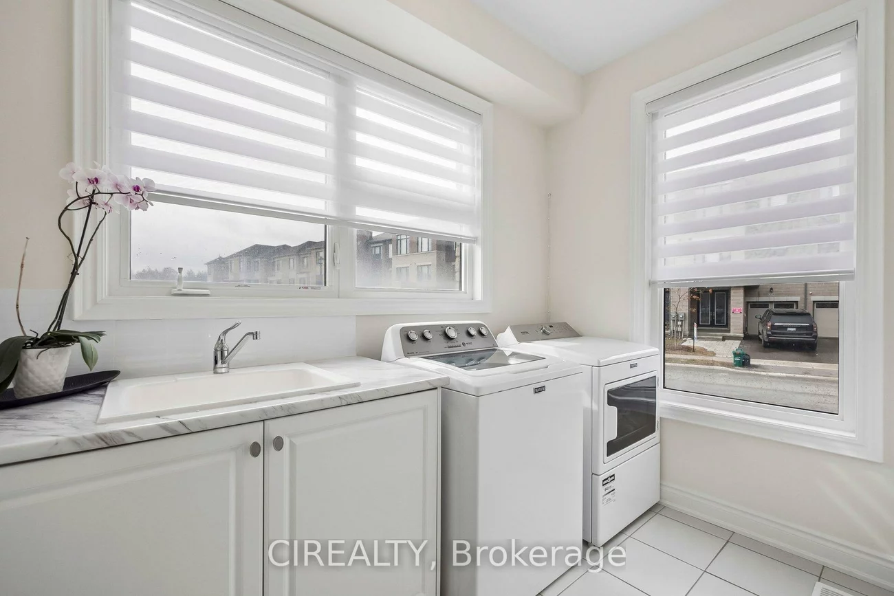 325, Laplante, Summerhill Estates, Newmarket