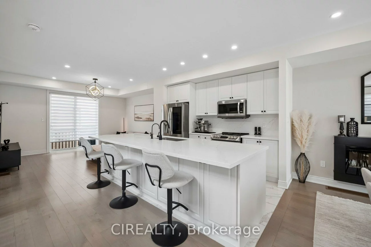 325, Laplante, Summerhill Estates, Newmarket