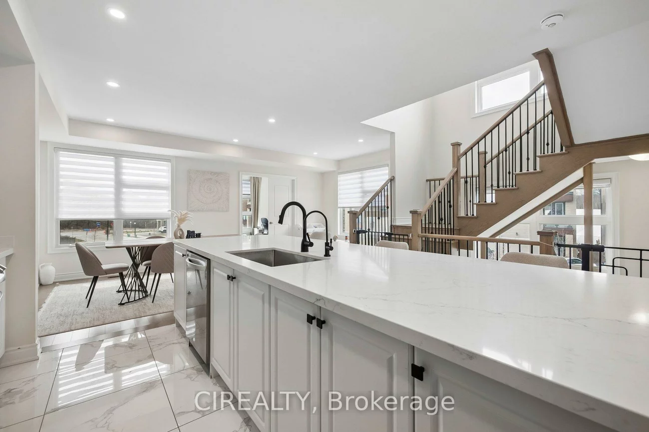 325, Laplante, Summerhill Estates, Newmarket