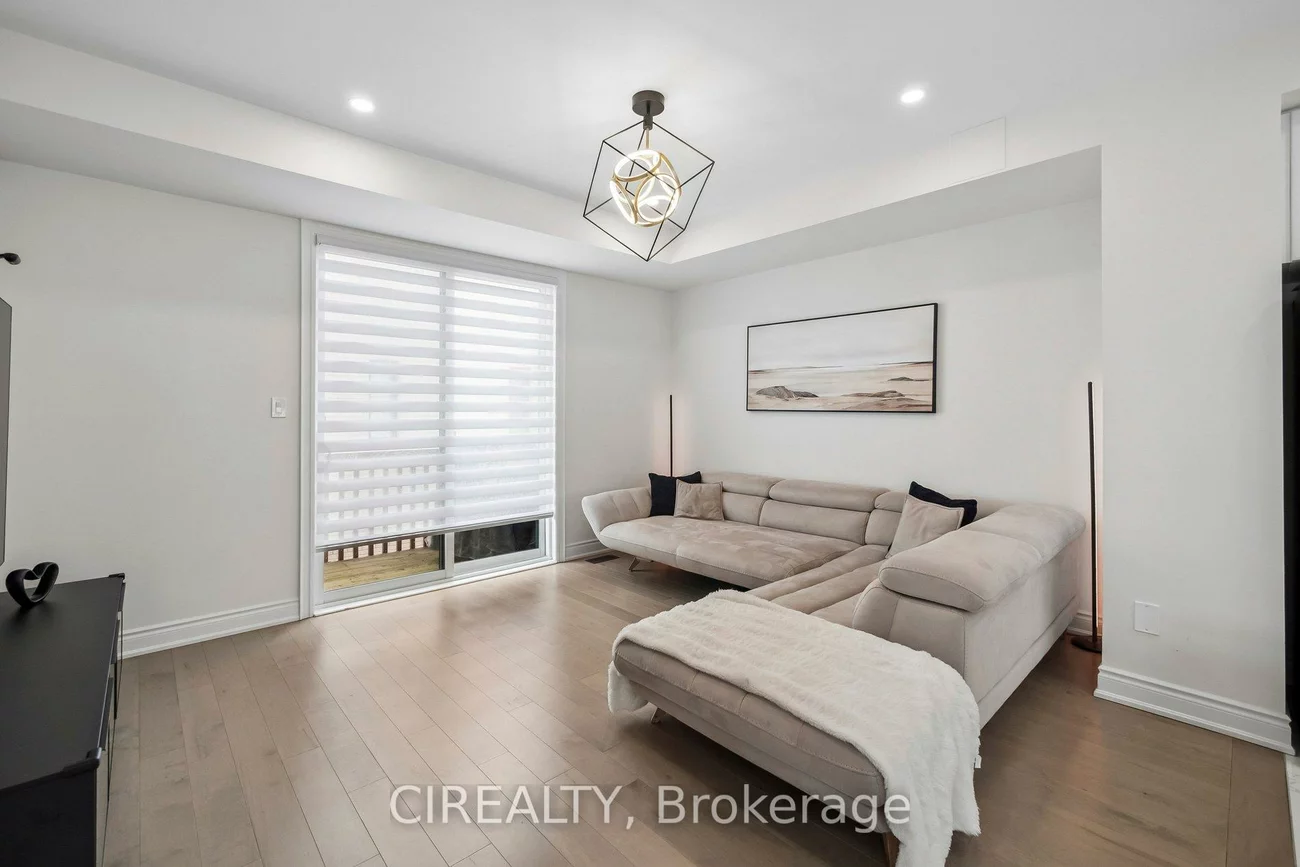 325, Laplante, Summerhill Estates, Newmarket