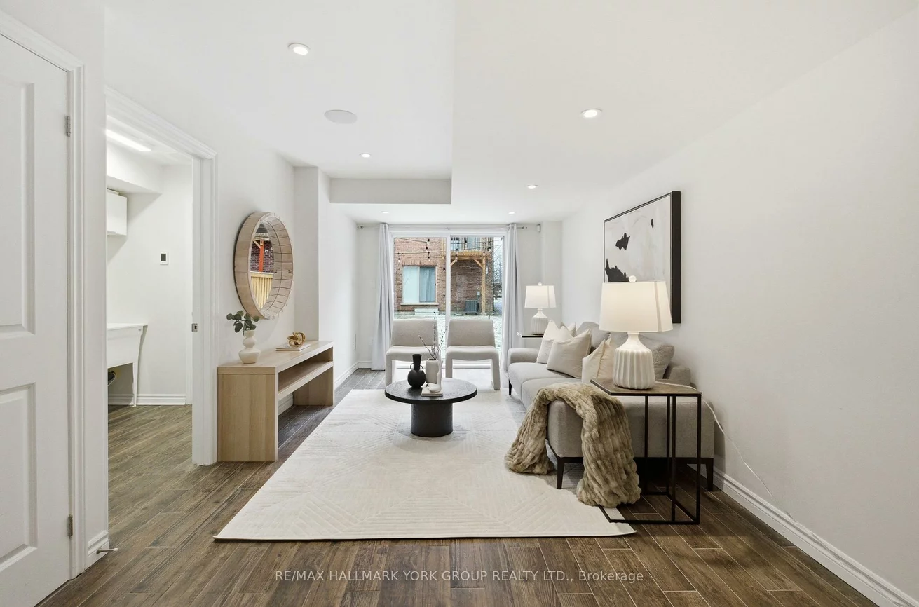 104, Gordon, Gorham-College Manor, Newmarket