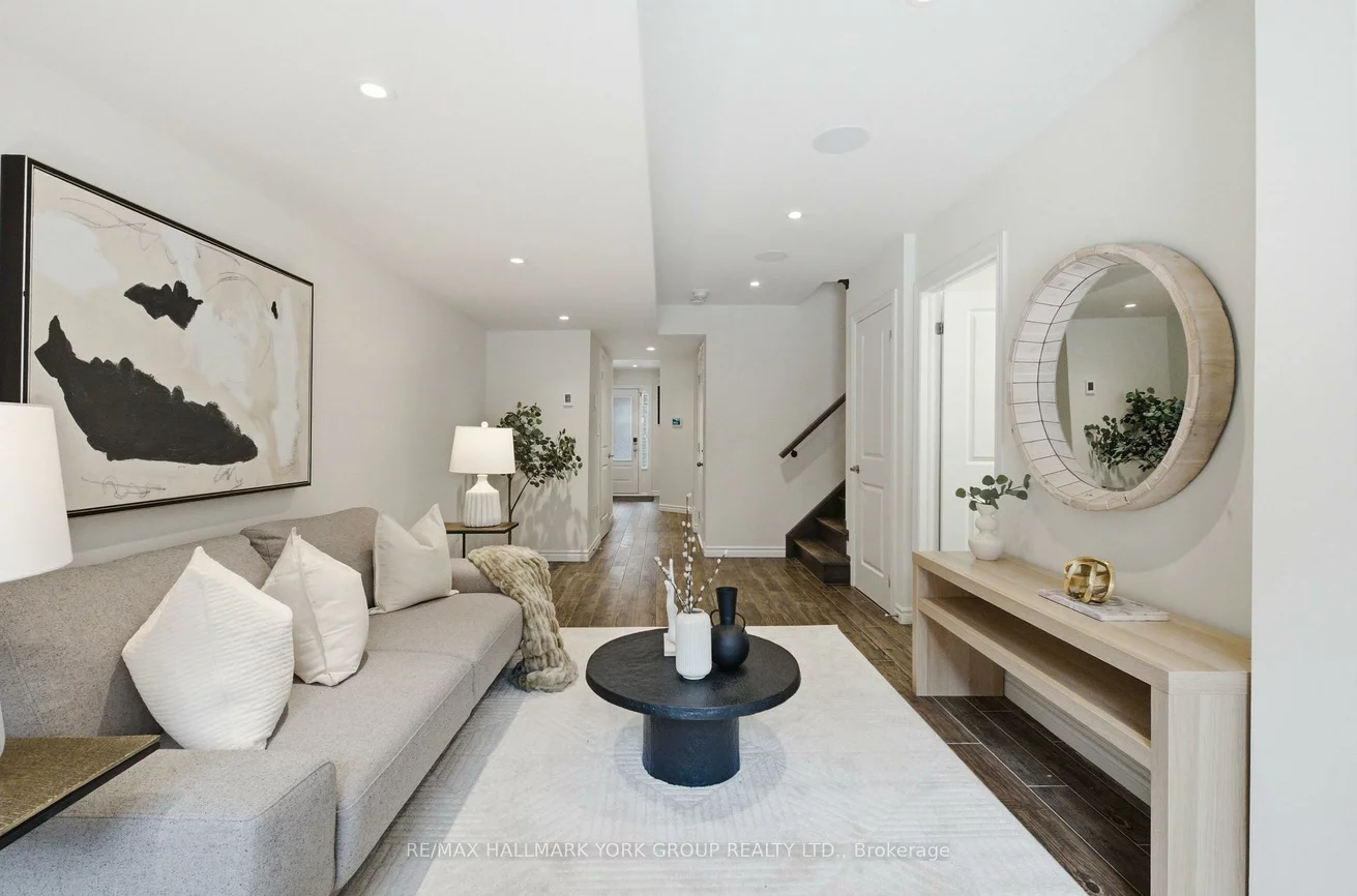 104, Gordon, Gorham-College Manor, Newmarket