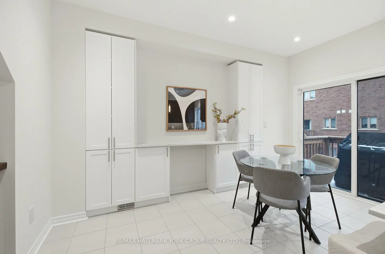 104, Gordon, Gorham-College Manor, Newmarket