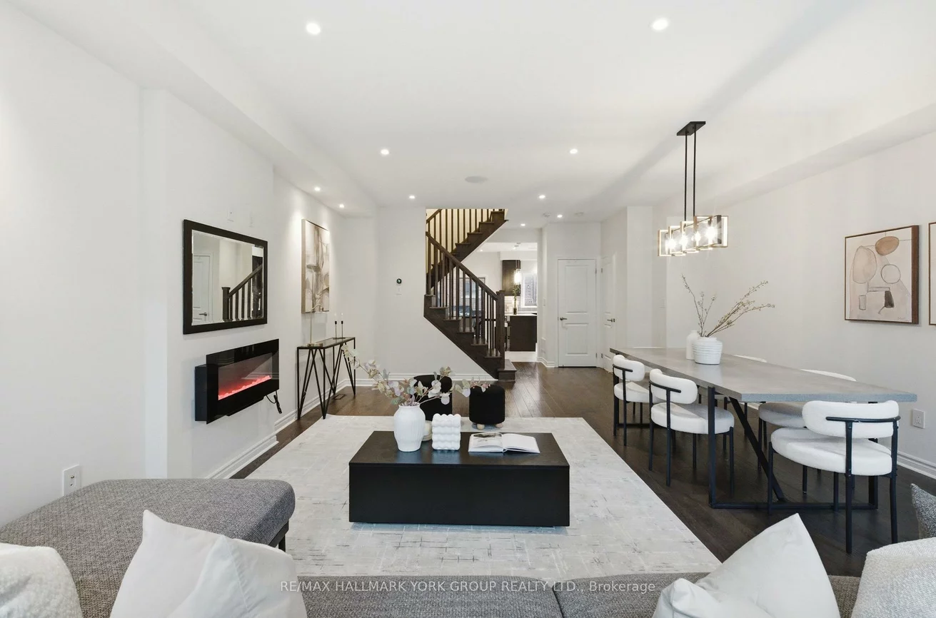 104, Gordon, Gorham-College Manor, Newmarket