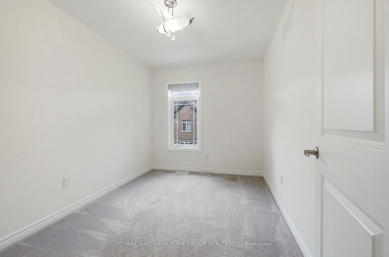 104, Gordon, Gorham-College Manor, Newmarket