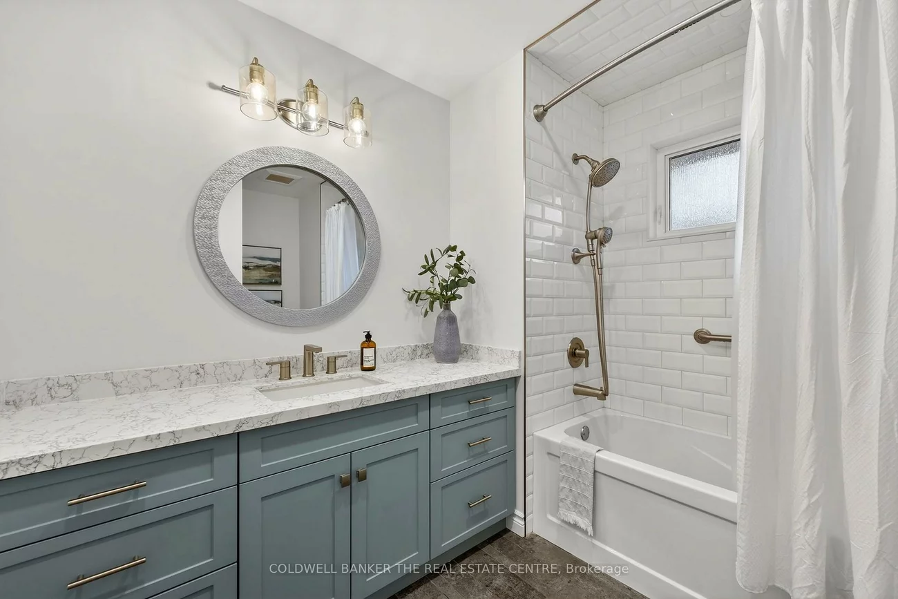 172, Millard, Central Newmarket, Newmarket