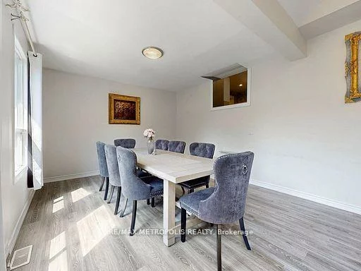 1000, Elgin, Huron Heights-Leslie Valley, Newmarket