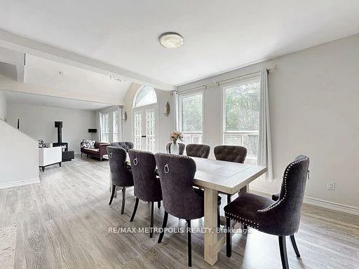 1000, Elgin, Huron Heights-Leslie Valley, Newmarket