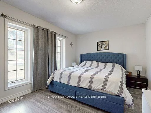 1000, Elgin, Huron Heights-Leslie Valley, Newmarket