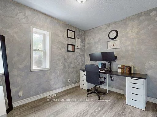 1000, Elgin, Huron Heights-Leslie Valley, Newmarket