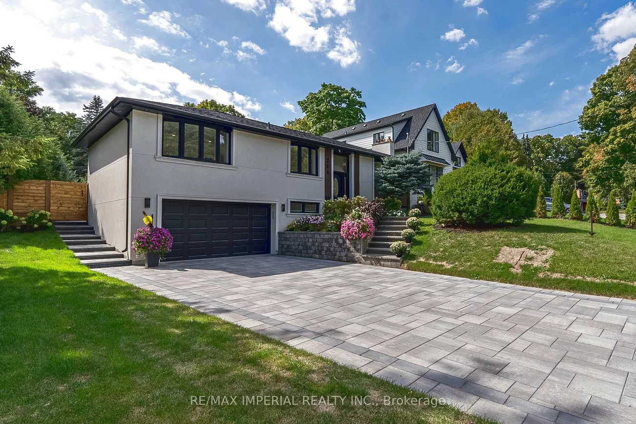 206, Richard, Central Newmarket, Newmarket