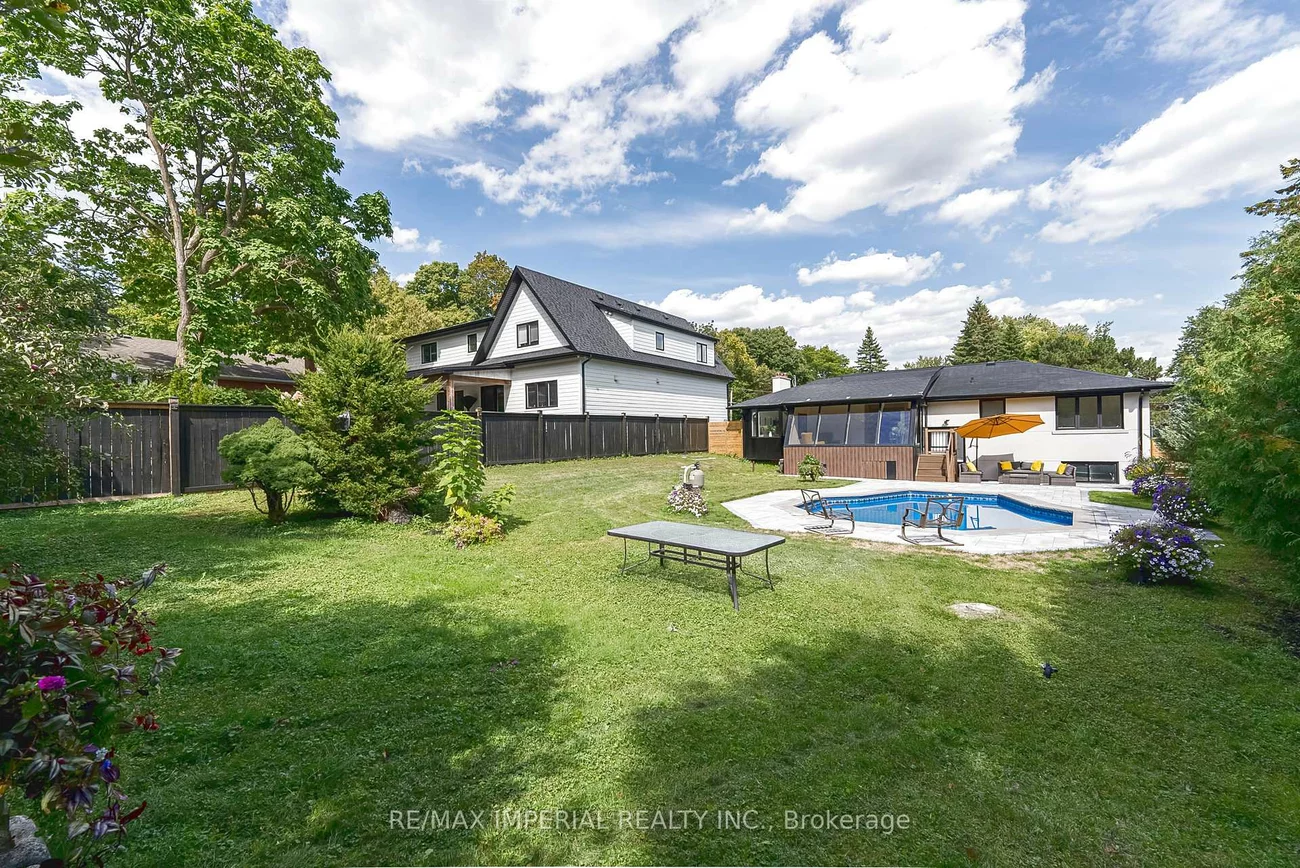 206, Richard, Central Newmarket, Newmarket