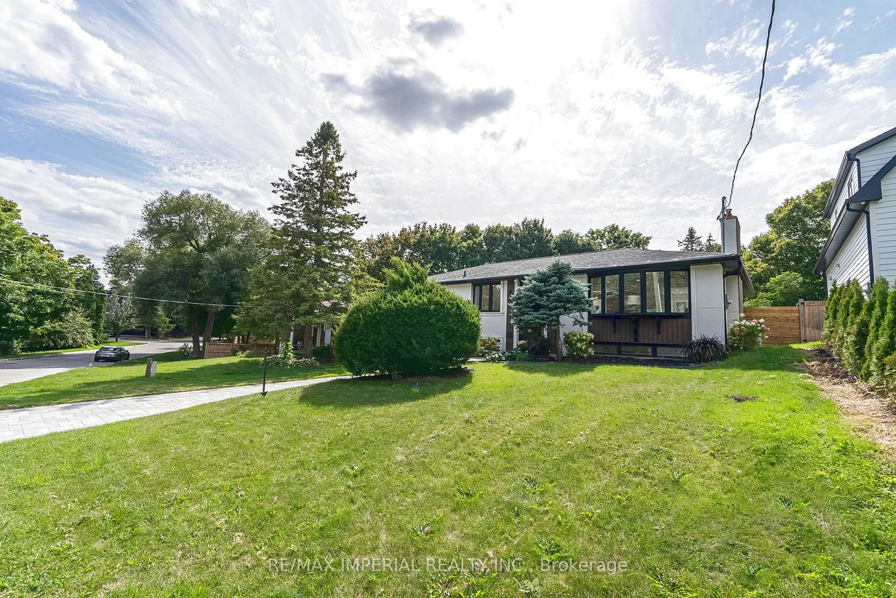 206, Richard, Central Newmarket, Newmarket