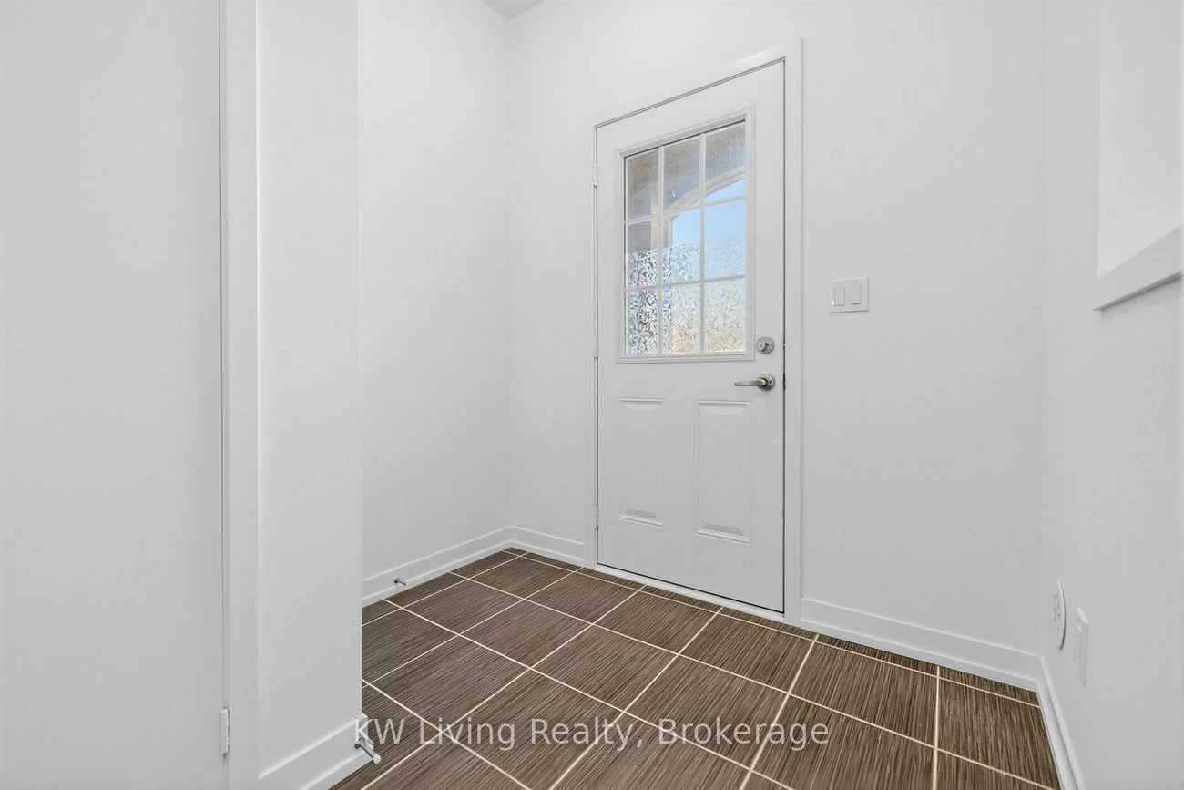 225, Harding Park, Glenway Estates, Newmarket