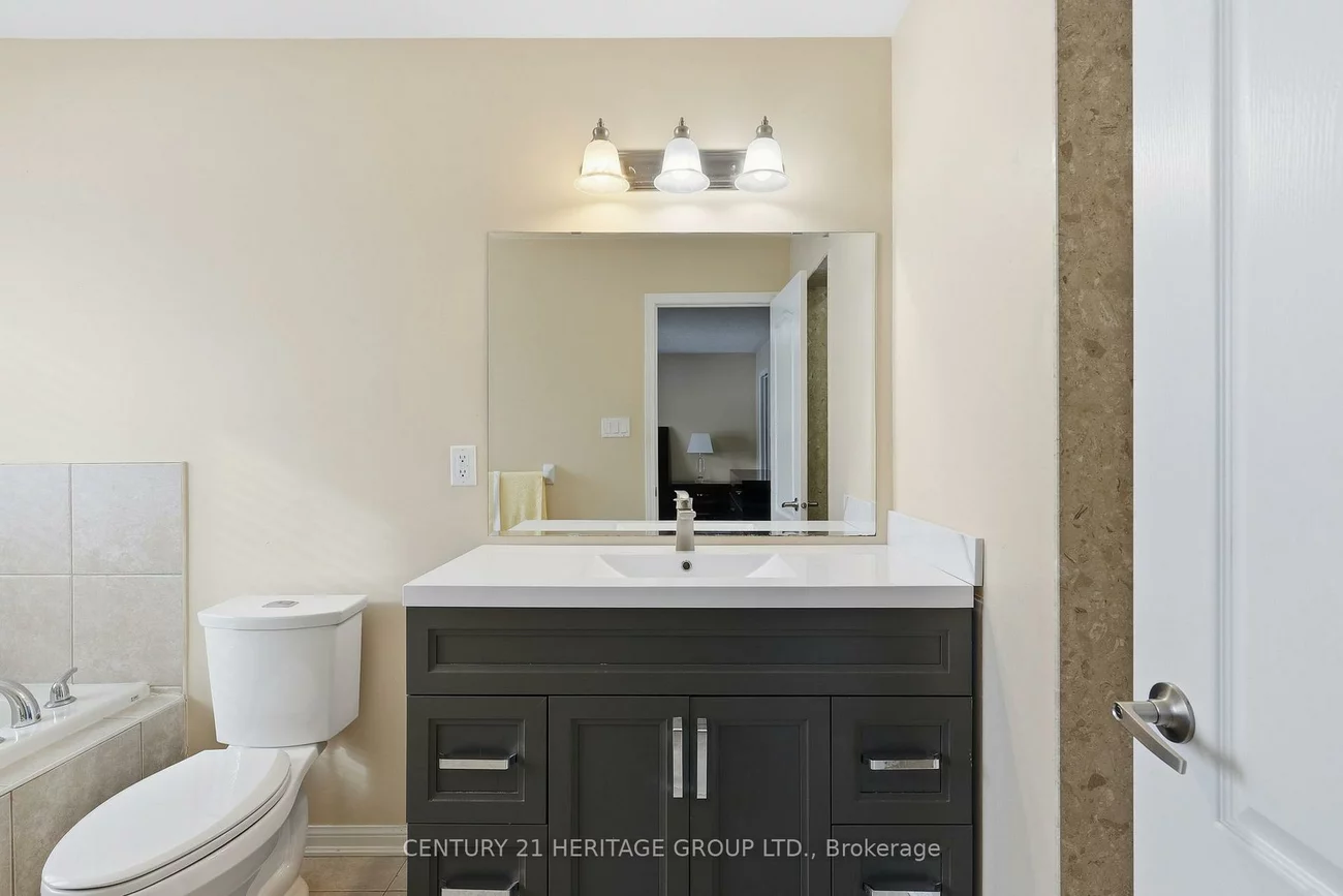 40, Cliff Gunn, Woodland Hill, Newmarket