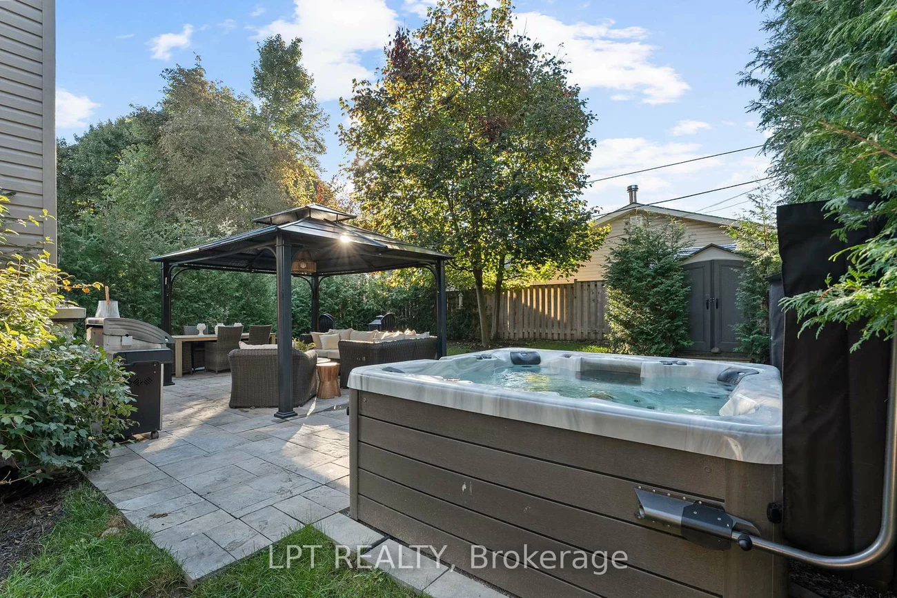 258, Andrew, Central Newmarket, Newmarket