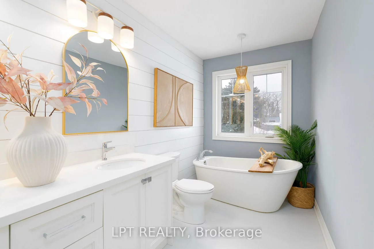 258, Andrew, Central Newmarket, Newmarket