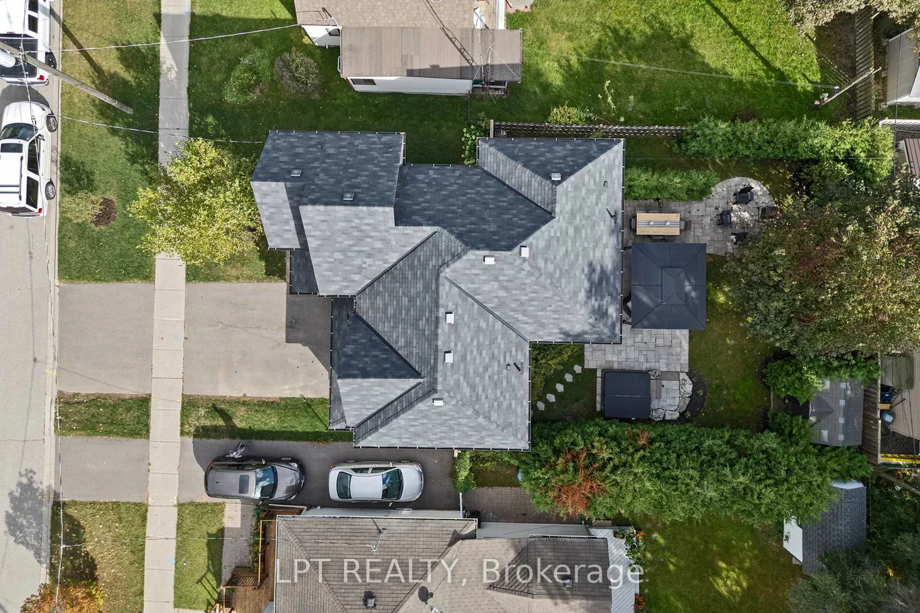 258, Andrew, Central Newmarket, Newmarket