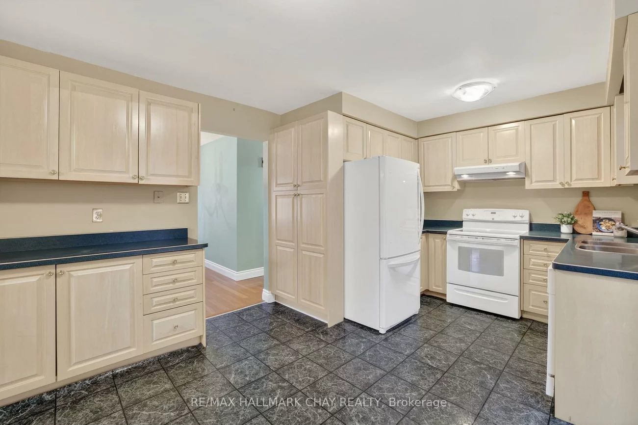 363, London, Bristol-London, Newmarket