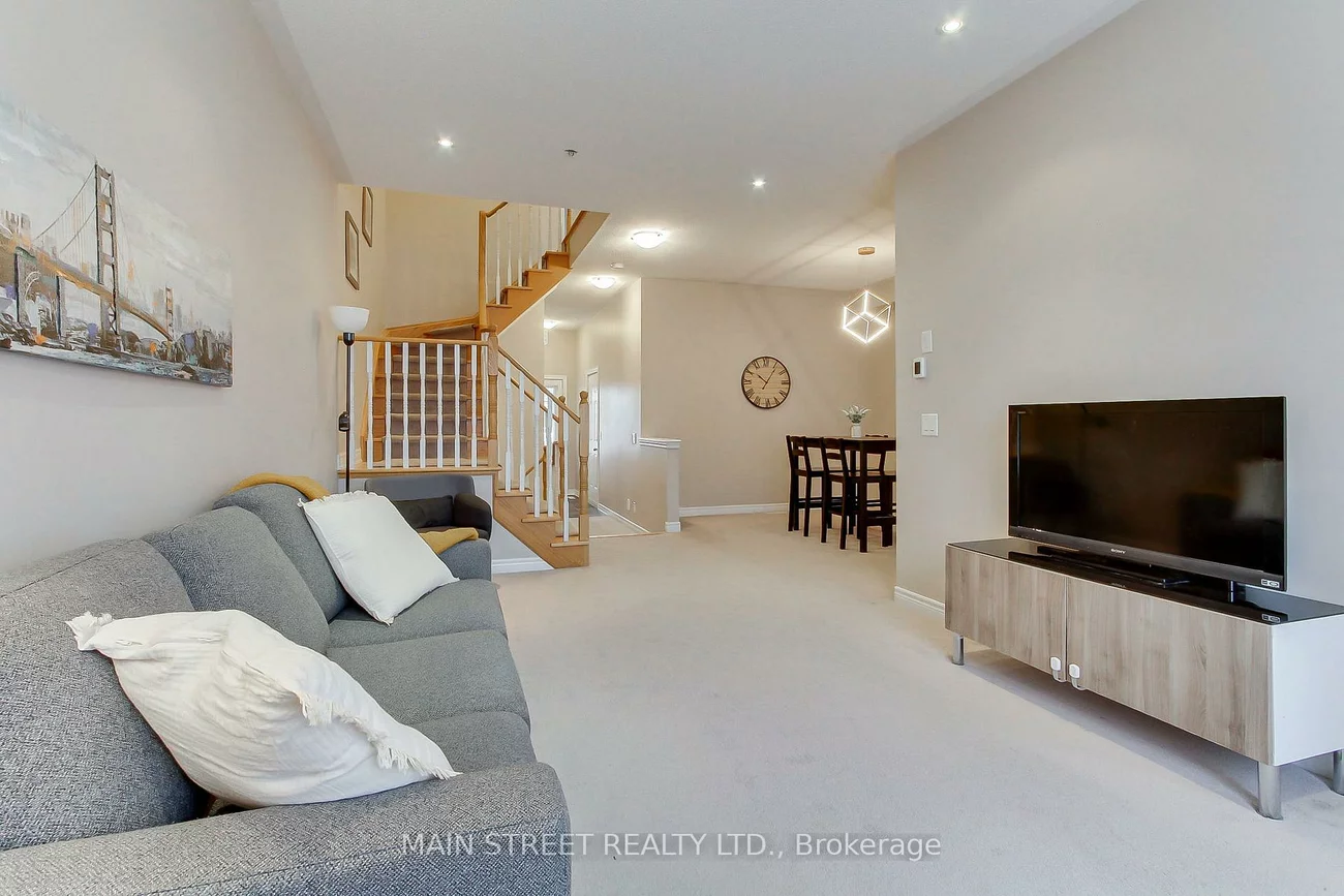 42, Courtland, Woodland Hill, Newmarket