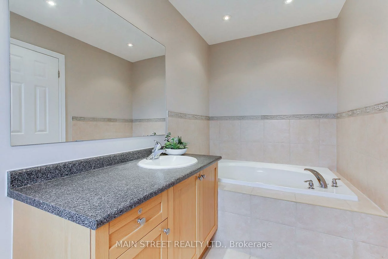 42, Courtland, Woodland Hill, Newmarket