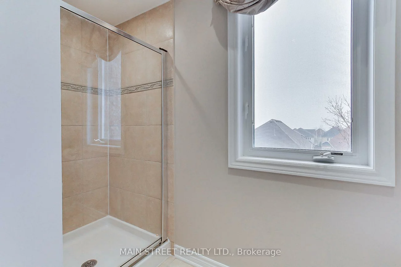 42, Courtland, Woodland Hill, Newmarket