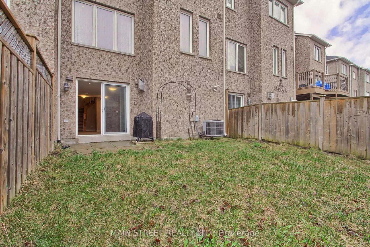 42, Courtland, Woodland Hill, Newmarket