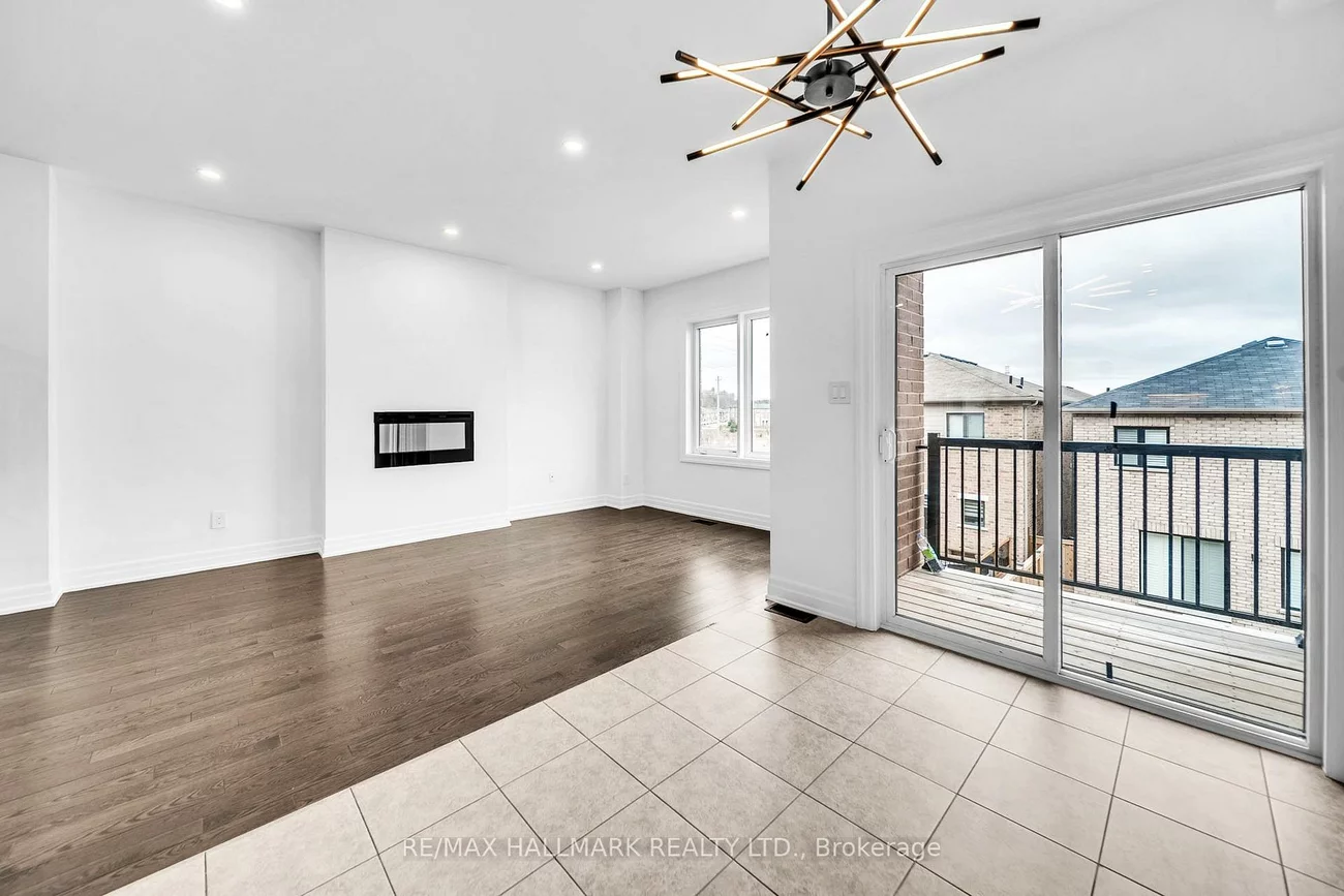 52, Allure, Woodland Hill, Newmarket