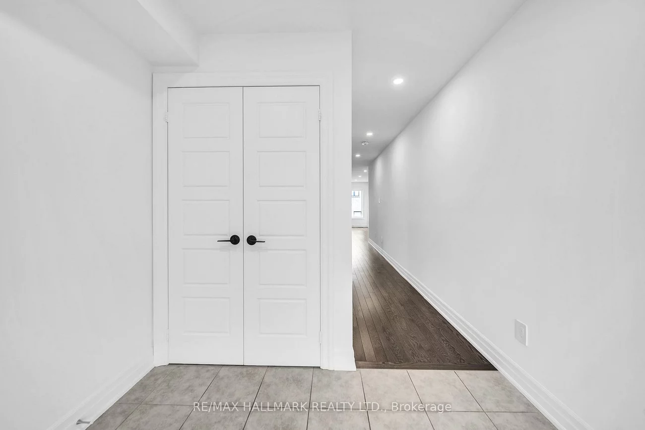 52, Allure, Woodland Hill, Newmarket