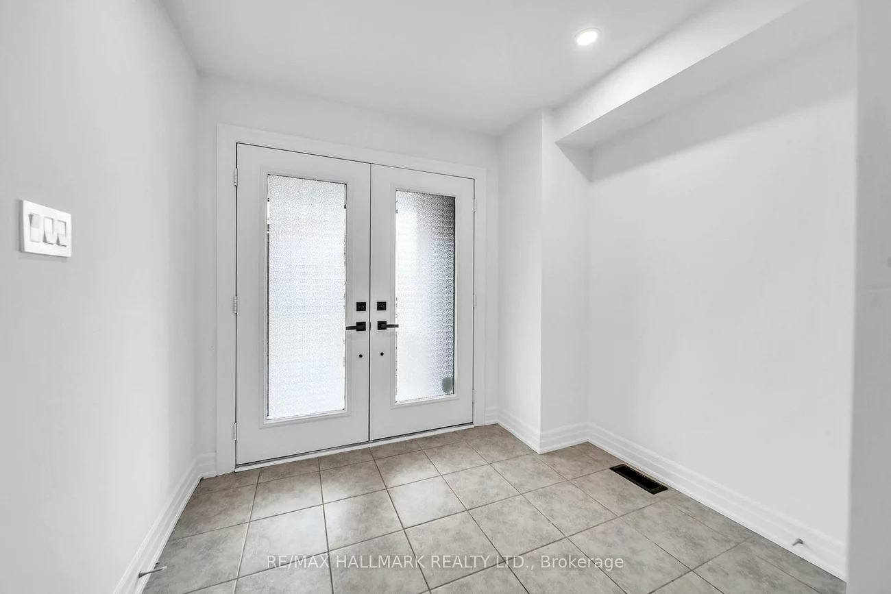 52, Allure, Woodland Hill, Newmarket